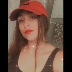 Meet your Posher, Hope